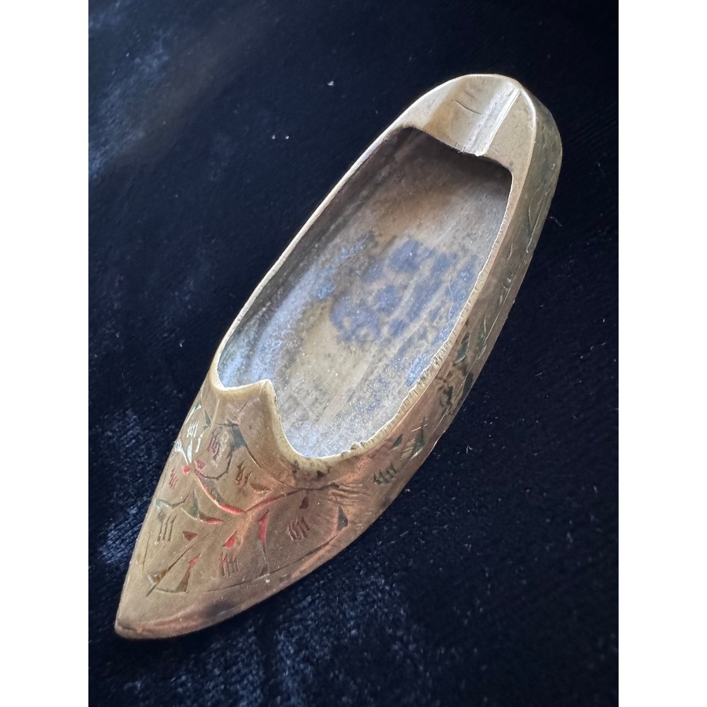 Vintage Etched Brass Slipper Shoe Ashtray India Floral Enamel Detail - Picture 4 of 8